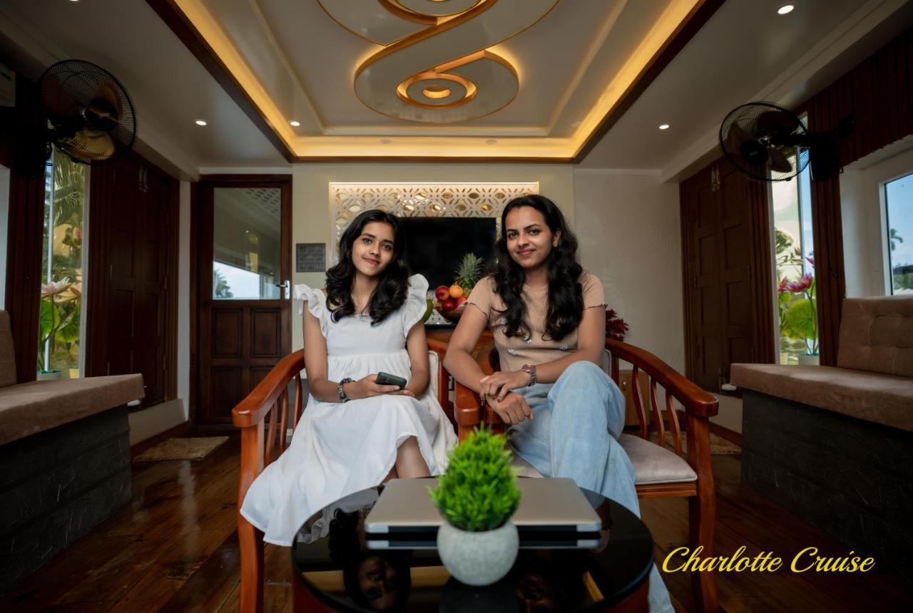 Charlotte Cruise House Boat Hotel Alappuzha Luaran gambar