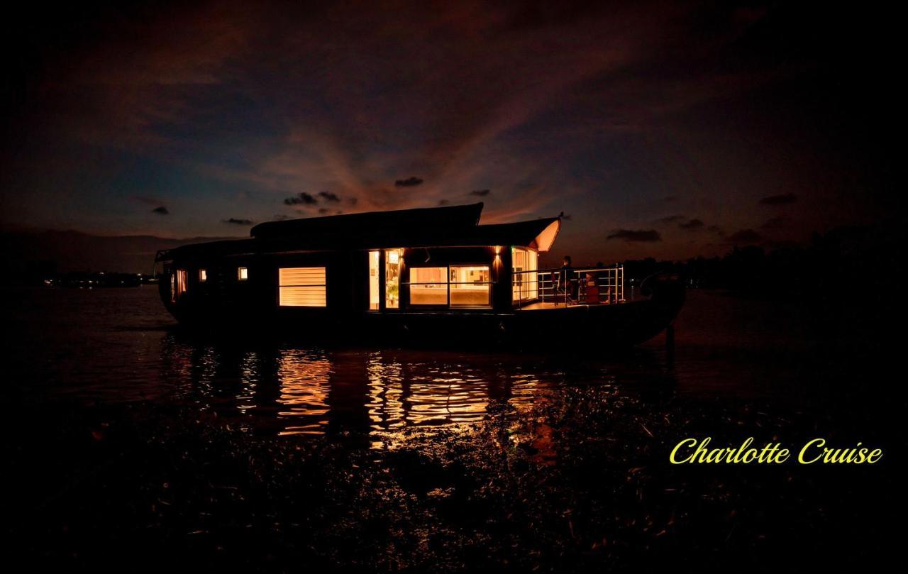 Charlotte Cruise House Boat Hotel Alappuzha Luaran gambar