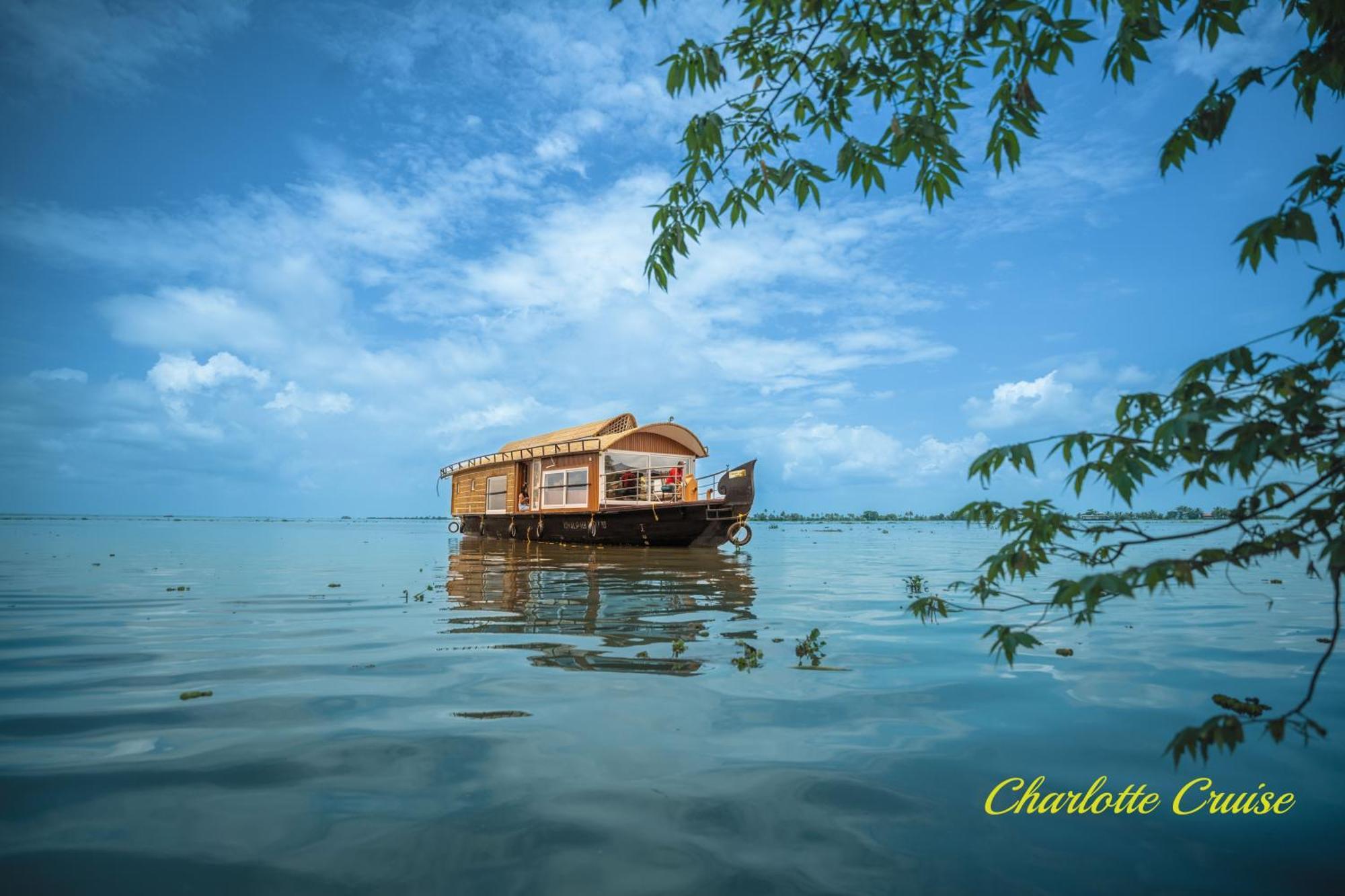 Charlotte Cruise House Boat Hotel Alappuzha Luaran gambar