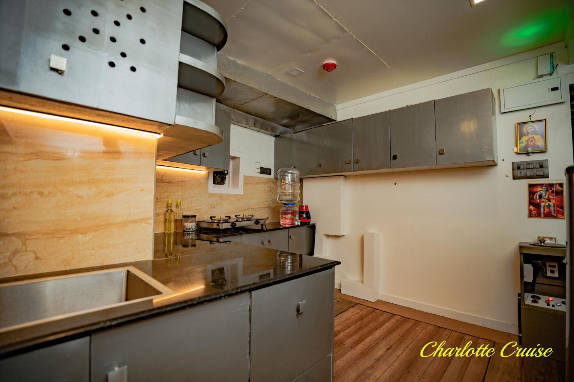 Charlotte Cruise House Boat Hotel Alappuzha Luaran gambar