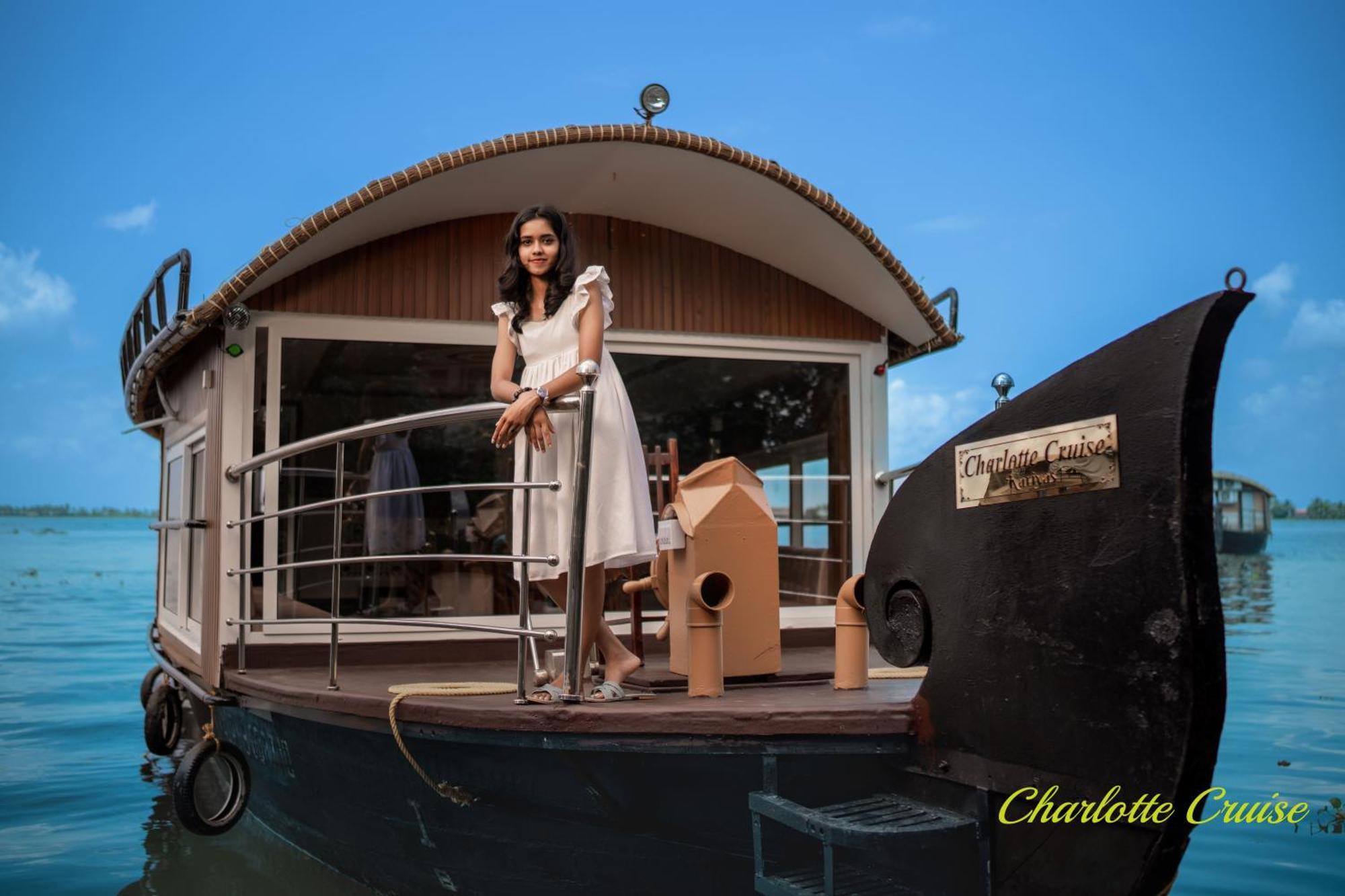 Charlotte Cruise House Boat Hotel Alappuzha Luaran gambar